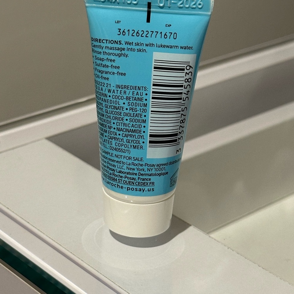 La Roche Posay cleanser - Picture 2 of 2